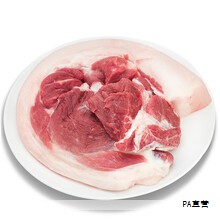 很多人熟悉的谚语“冬吃萝卜夏吃姜,不劳医生开药方”背后,其实隐含了两种不同的萝卜:白萝卜和胡萝卜。它们虽然同名“萝卜”,但在颜色、科属和药效上有明显差异,分辨清楚对日常饮食和养生很有帮助。 很多人熟悉的谚语“冬吃萝卜夏吃姜,不劳医生开药方”背后,其实隐含了两种不同的萝卜:白萝卜和胡萝卜。它们虽然同名“萝卜”,但在颜色、科属和药效上有明显差异,分辨清楚对日常饮食和养生很有帮助。