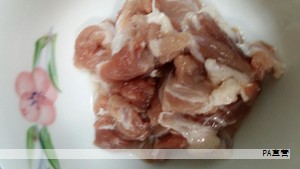 异种器官移植领域再度迎来关键探索。近期的公告显示,全球第二例猪心脏移植的患者在手术后不久去世,首例患者也经历了类似结局。这一连串事件引发了对该技术可行性与长远意义的广泛讨论。 异种器官移植领域再度迎来关键探索。近期的公告显示,全球第二例猪心脏移植的患者在手术后不久去世,首例患者也经历了类似结局。这一连串事件引发了对该技术可行性与长远意义的广泛讨论。