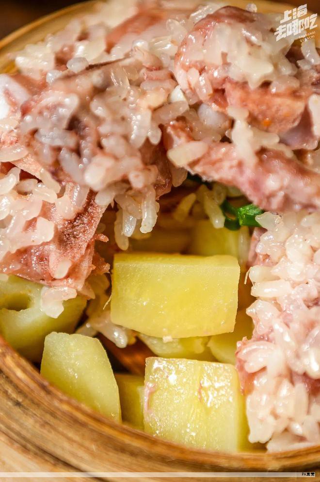 近期，一则关于希思罗机场及其合作伙伴提供折扣券时存在欺骗与对中国游客差别对待的指控在网络上引爆舆论。机场方面通过官方渠道发布道歉，称对相关欺骗行为深感歉意，合作方已发现并纠正问题，将为所有前往各目的地的旅客提供同等福利。