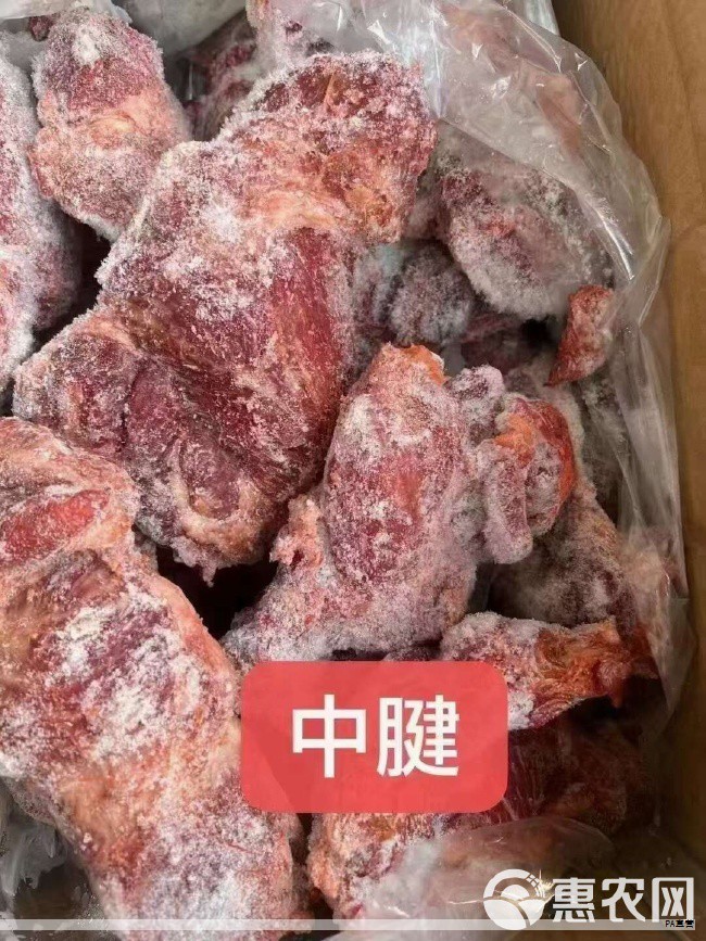 在日常餐桌上,猪肉是最常见也是最受欢迎的肉类之一。不同部位的肉质、风味和脂肪分布直接决定了适合的烹调方法与菜肴风格。下面就常见的四大部位做一个简要梳理,帮助你在市场里更快做出选择。 在日常餐桌上,猪肉是最常见也是最受欢迎的肉类之一。不同部位的肉质、风味和脂肪分布直接决定了适合的烹调方法与菜肴风格。下面就常见的四大部位做一个简要梳理,帮助你在市场里更快做出选择。