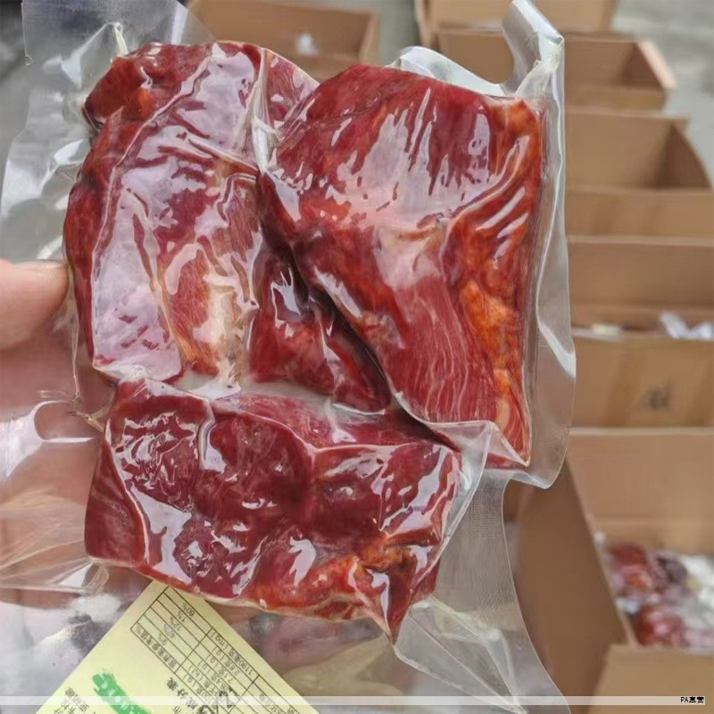 一场突如其来的少年跳桥事件，揭示了许多家庭在教育观念与情绪管理上的矛盾与困惑。没有谁天生完美的父母，也没有理想化的孩子，亲子关系在长期的教育实践中不断被打磨、被修正。