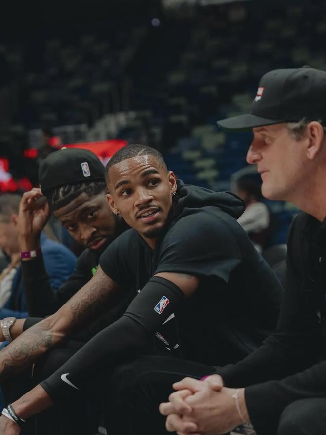 德章泰-穆雷复出状态回升 鹈鹕战绩提升