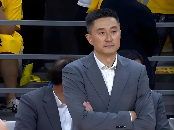 广东队惨败山东队13分 杜锋三大失误成关键