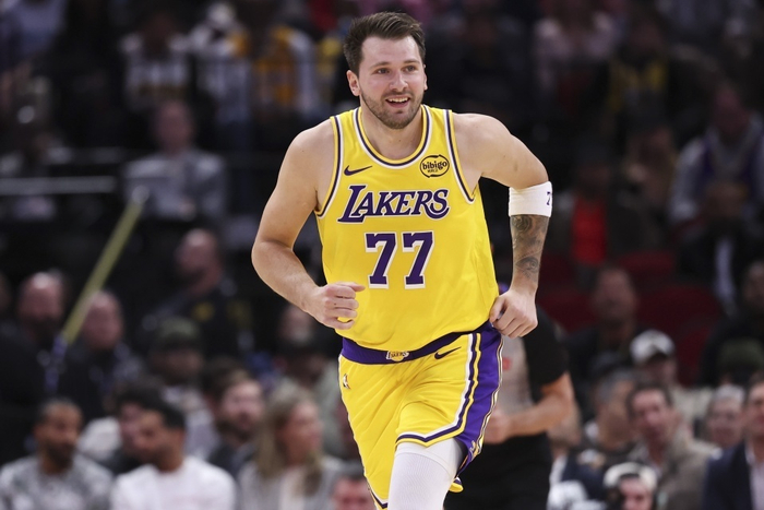 2025-26赛季NBA最佳一阵名单出炉 约基奇亚历山大